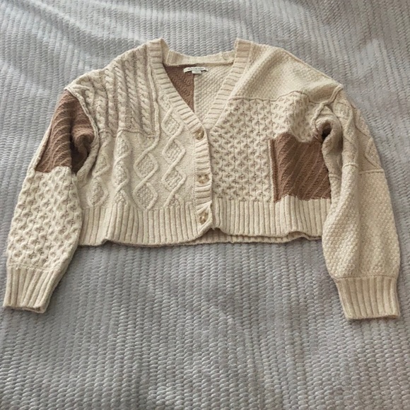 American Eagle Outfitters Tops - American Eagle Cardigan Sweater